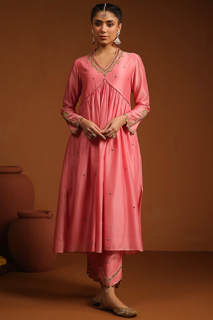 Pink Chanderi Silk Zardosi Embroidered Kurta Set by Niti Bothra at Pernia's Pop Up Shop