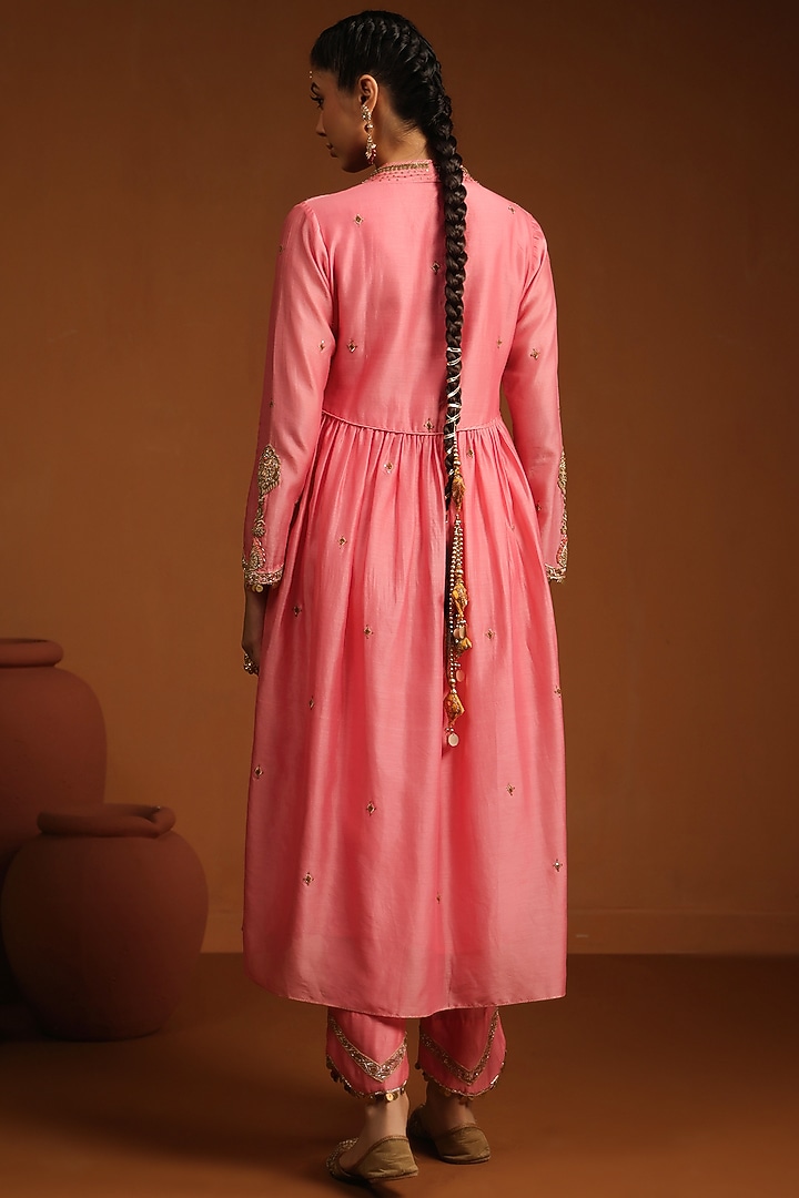 Pink Chanderi Silk Zardosi Embroidered Kurta Set by Niti Bothra at Pernia's Pop Up Shop
