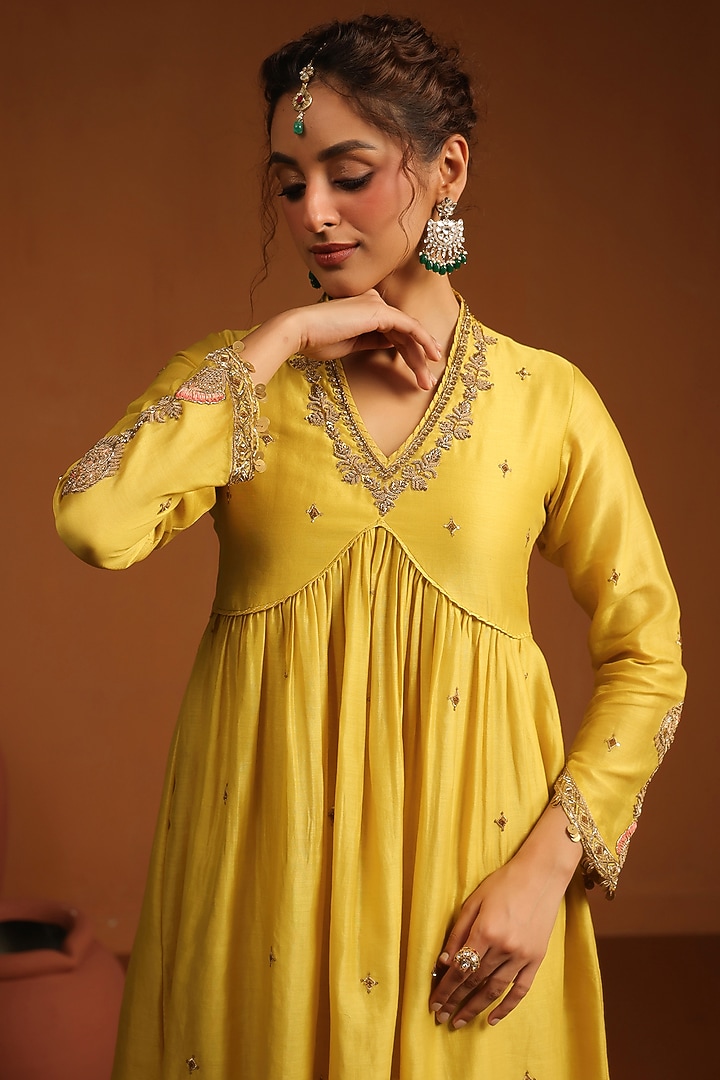 Yellow Chanderi Silk Zardosi Embroidered Kurta Set by Niti Bothra at Pernia's Pop Up Shop
