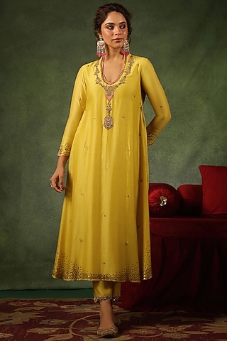 Yellow Chanderi Silk Zardosi Embroidered Kurta Set by Niti Bothra