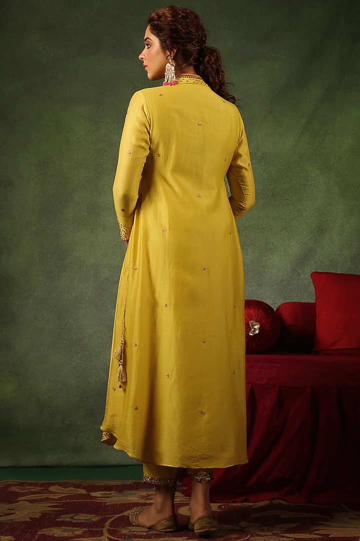 Yellow Chanderi Silk Zardosi Embroidered Kurta Set by Niti Bothra at Pernia's Pop Up Shop