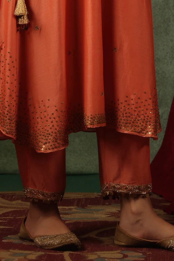 Peach Chanderi Silk Zardosi Embroidered Kurta Set by Niti Bothra at Pernia's Pop Up Shop