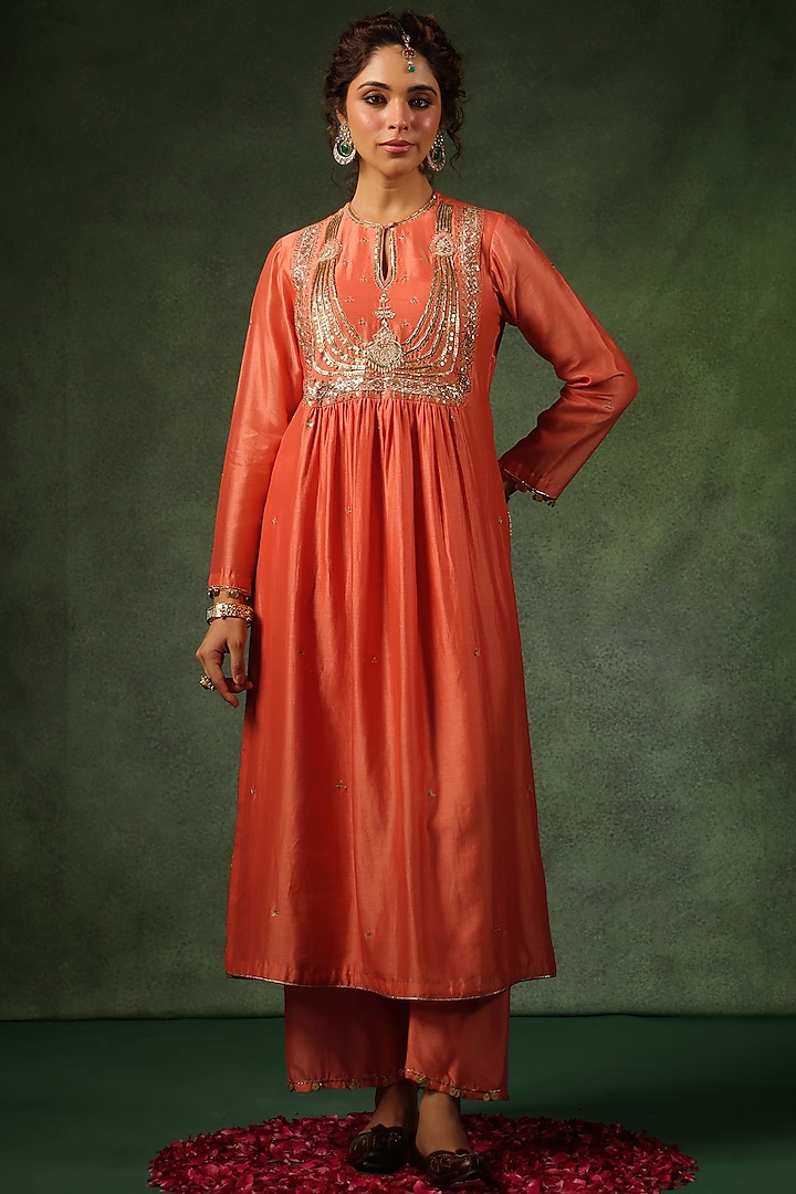 Peach Chanderi Silk Zardosi Embroidered Kurta Set by Niti Bothra at Pernia's Pop Up Shop