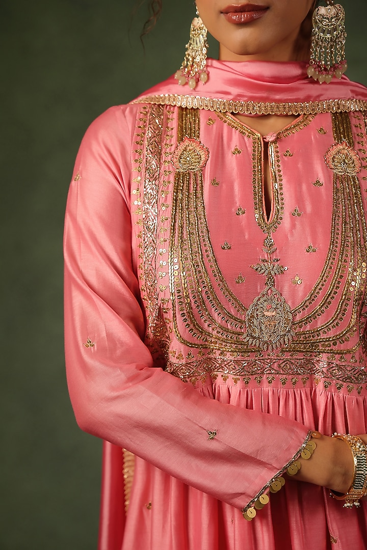 Pink Chanderi Silk Zardosi Embroidered Kurta Set by Niti Bothra at Pernia's Pop Up Shop