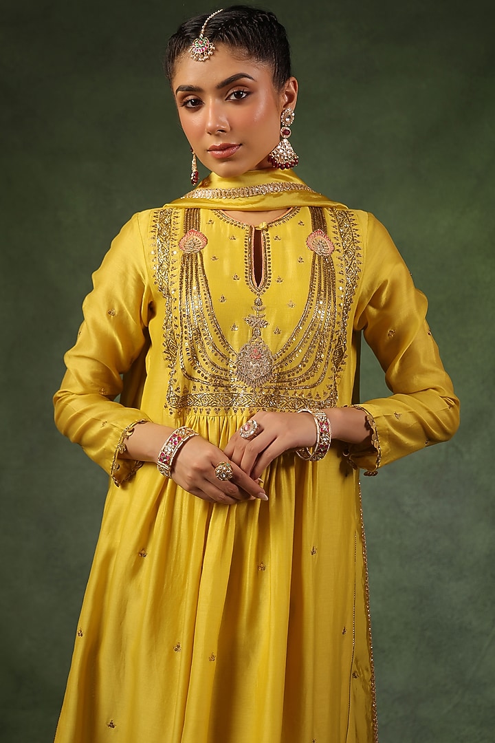Yellow Chanderi Silk Zardosi Embroidered Kurta Set by Niti Bothra at Pernia's Pop Up Shop
