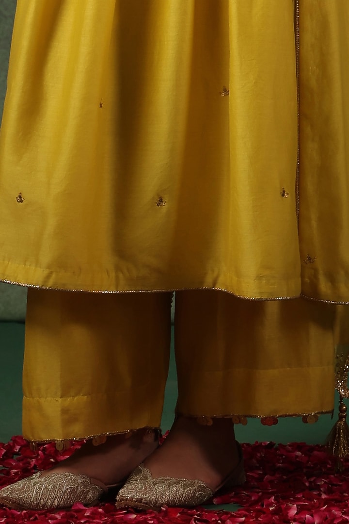 Yellow Chanderi Silk Zardosi Embroidered Kurta Set by Niti Bothra at Pernia's Pop Up Shop