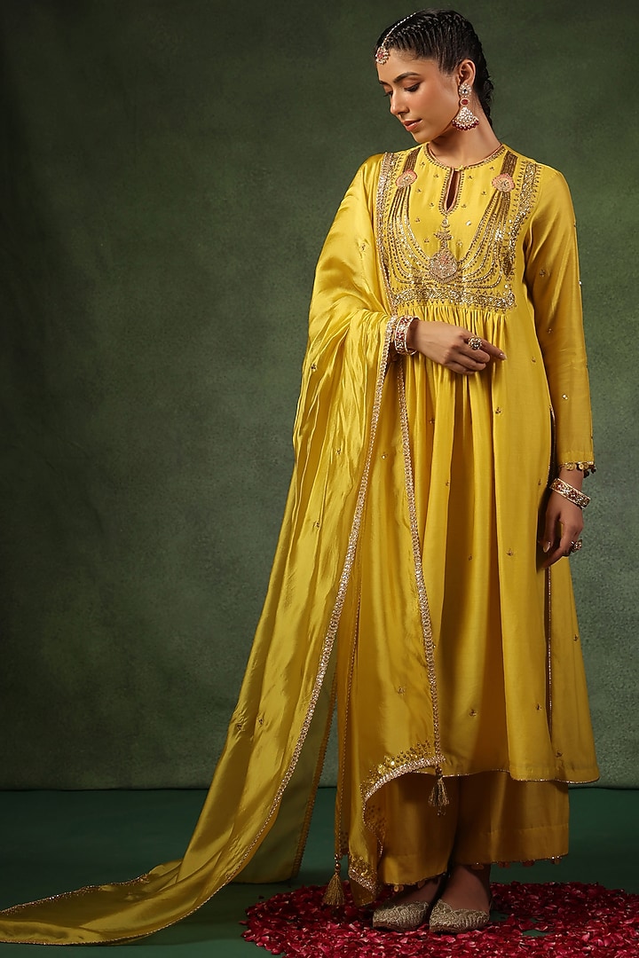 Yellow Chanderi Silk Zardosi Embroidered Kurta Set by Niti Bothra at Pernia's Pop Up Shop