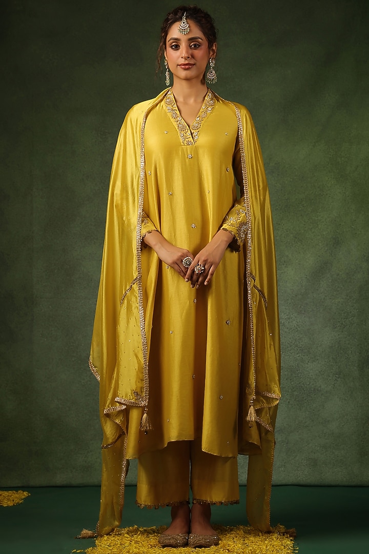 Yellow Chanderi Silk Zardosi Embroidered Kurta Set by Niti Bothra at Pernia's Pop Up Shop