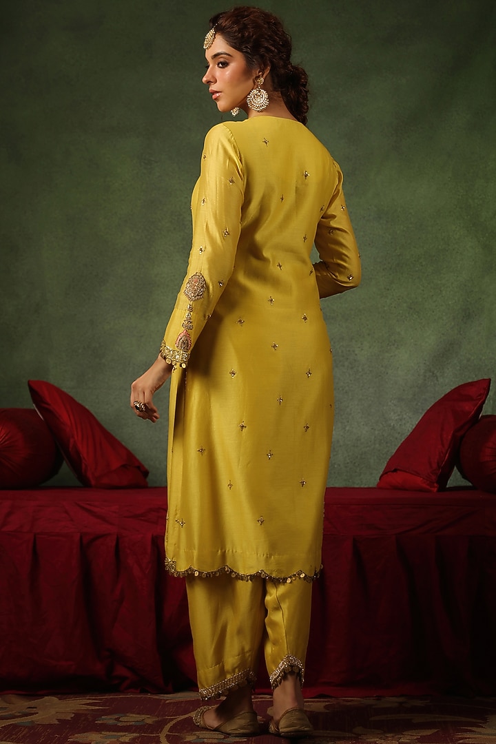 Yellow Chanderi Silk Zardosi Embroidered Kurta Set by Niti Bothra at Pernia's Pop Up Shop