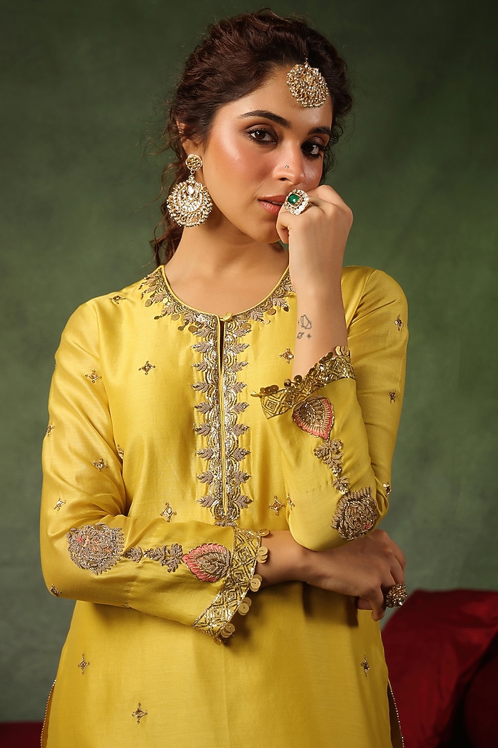 Yellow Chanderi Silk Zardosi Embroidered Kurta Set by Niti Bothra at Pernia's Pop Up Shop