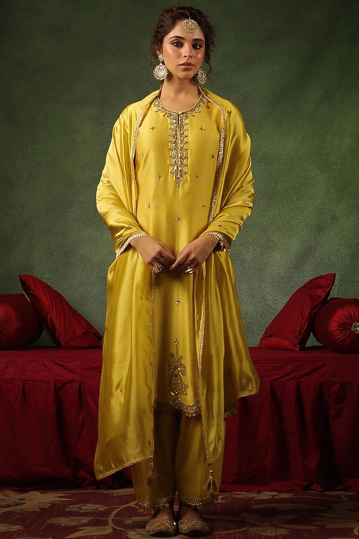 Yellow Chanderi Silk Zardosi Embroidered Kurta Set by Niti Bothra at Pernia's Pop Up Shop