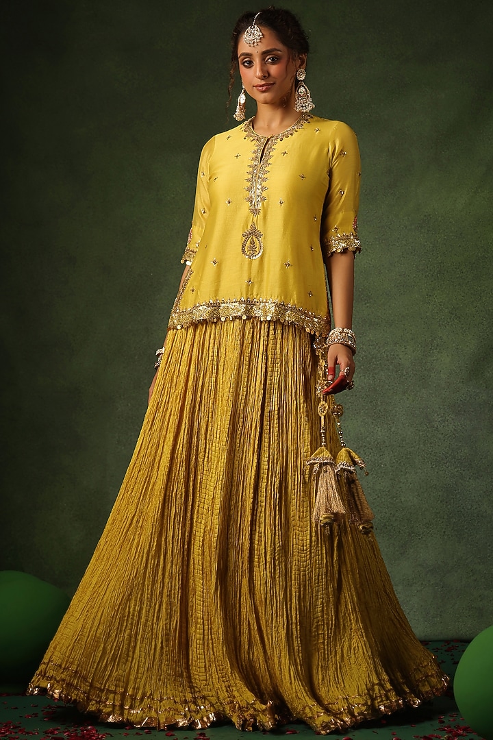 Yellow Chanderi Silk & Habutai Silk Crushed Wedding Lehenga Set by Niti Bothra at Pernia's Pop Up Shop