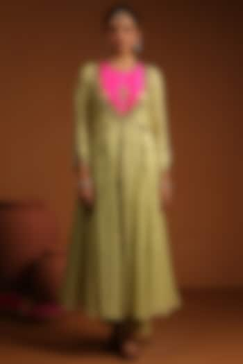 Light Green & Bright Pink Chanderi Silk Zardosi Embroidered Kalidar Kurta Set by Niti Bothra at Pernia's Pop Up Shop