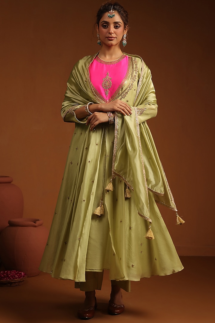 Light Green & Bright Pink Chanderi Silk Zardosi Embroidered Kalidar Kurta Set by Niti Bothra at Pernia's Pop Up Shop