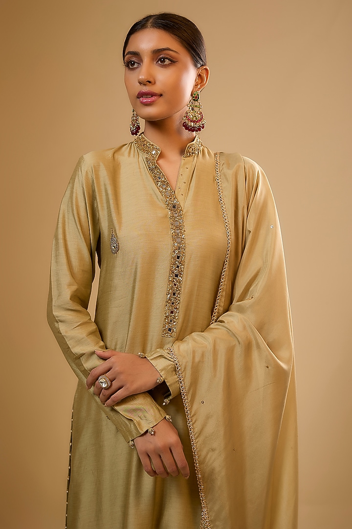 Light Green Chiniya Silk Zardosi Embroidered Kurta Set by Niti Bothra at Pernia's Pop Up Shop