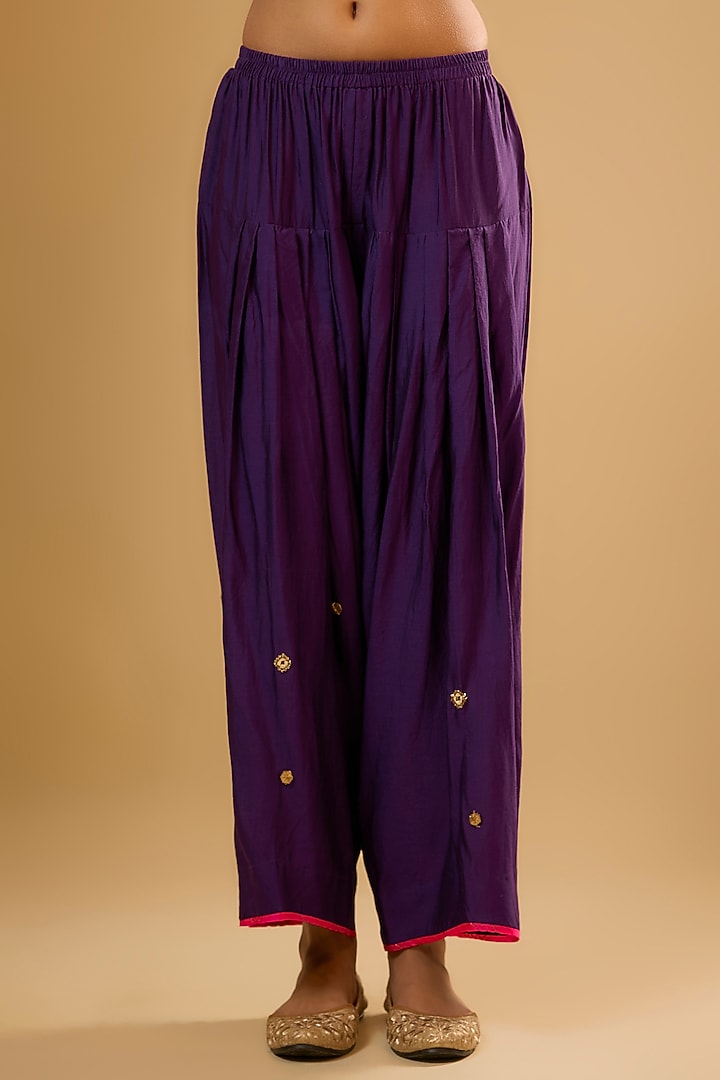 Purple Chiniya Silk Zardosi Embroidered Kurta Set by Niti Bothra at Pernia's Pop Up Shop