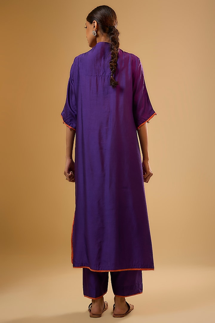 Purple Chiniya Silk Zardosi Embroidered Kurta Set by Niti Bothra at Pernia's Pop Up Shop