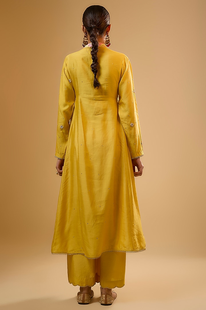 Yellow Chiniya Silk Zardosi Embroidered Kurta Set by Niti Bothra at Pernia's Pop Up Shop
