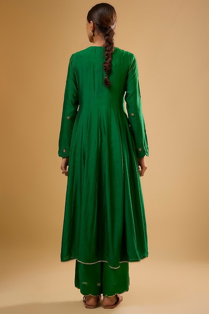 Green Chiniya Silk Zardosi Embroidered Kalidar Kurta Set by Niti Bothra at Pernia's Pop Up Shop