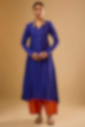 Indigo Chiniya Silk Zardosi Embroidered Kurta Set by Niti Bothra at Pernia's Pop Up Shop