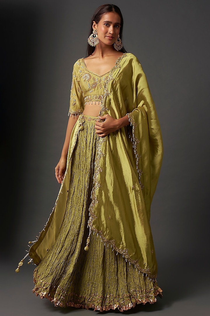 Green Crushed Silk Embroidered Wedding Lehenga Set by Niti Bothra at Pernia's Pop Up Shop