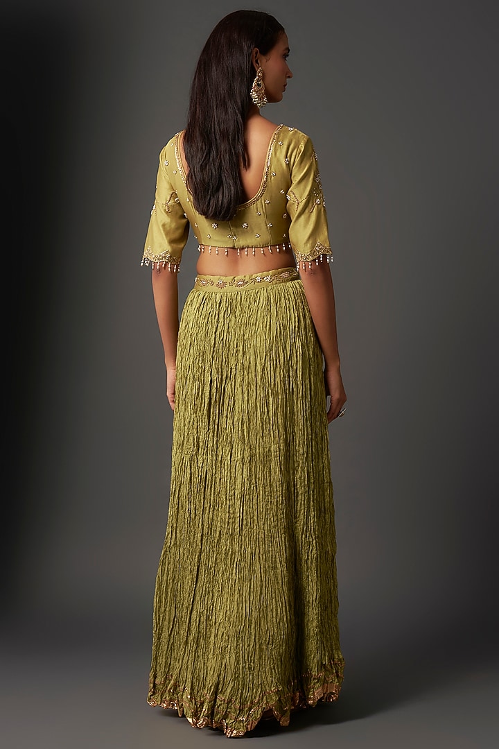 Green Crushed Silk Embroidered Wedding Lehenga Set by Niti Bothra at Pernia's Pop Up Shop