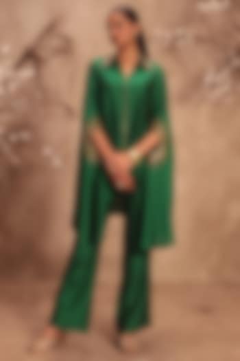 Green Chiniya Silk Zardosi Embroidered Cape Set by Niti Bothra at Pernia's Pop Up Shop