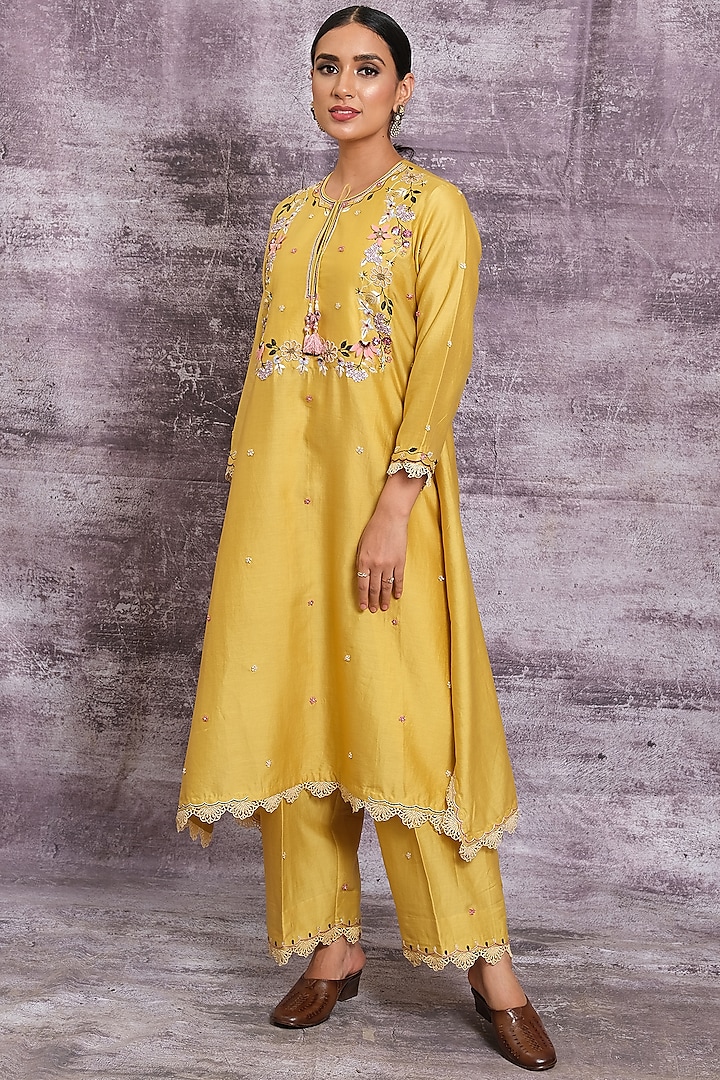 Yellow Chanderi Silk Kurta Set by Niti Bothra at Pernia's Pop Up Shop