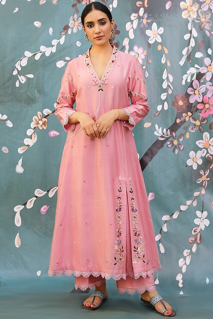 Pink Chanderi Silk Kurta Set by Niti Bothra at Pernia's Pop Up Shop