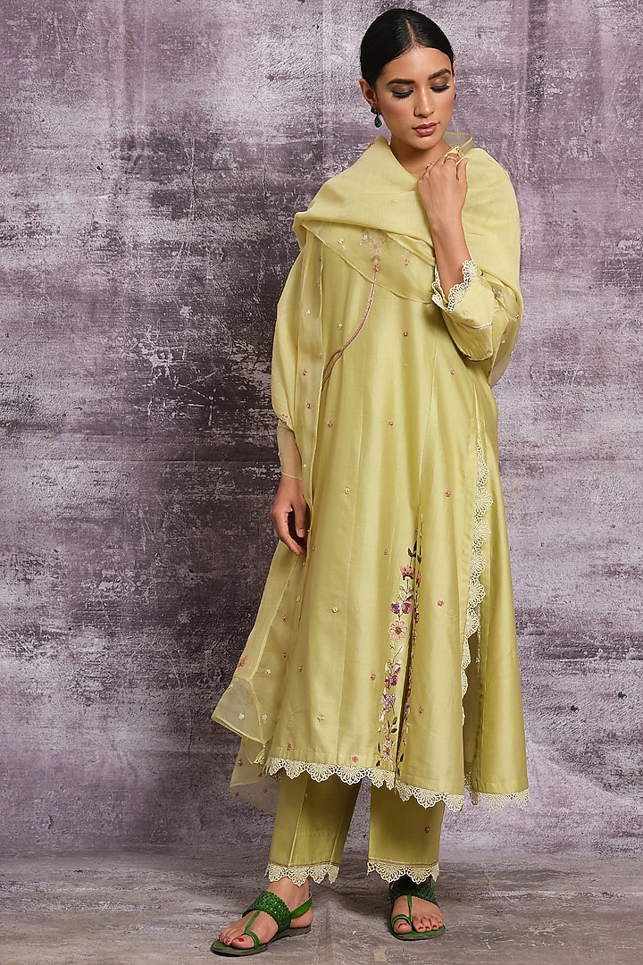 Mint Green Chanderi Silk Kurta Set by Niti Bothra at Pernia's Pop Up Shop