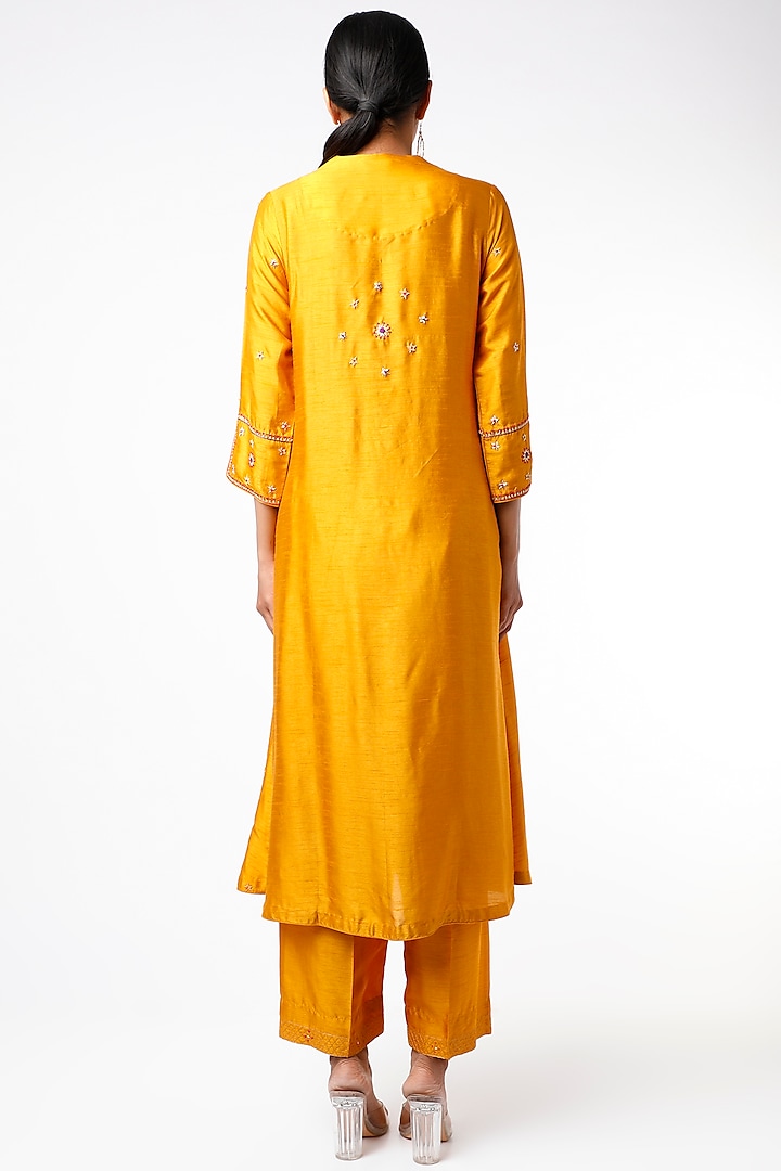 Mustard Silk Kurta Set by Niti Bothra at Pernia's Pop Up Shop