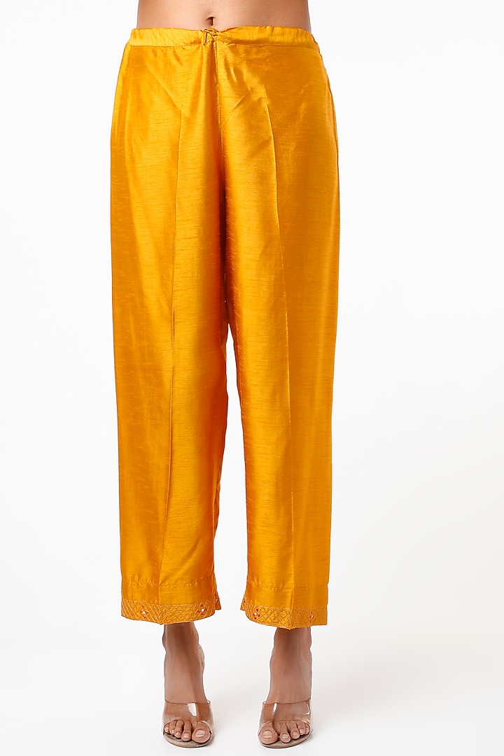 Mustard Silk Kurta Set by Niti Bothra at Pernia's Pop Up Shop