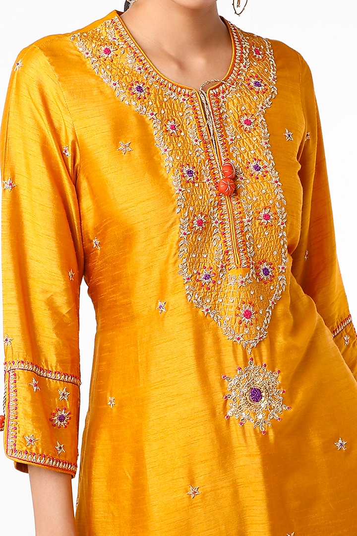 Mustard Silk Kurta Set by Niti Bothra at Pernia's Pop Up Shop
