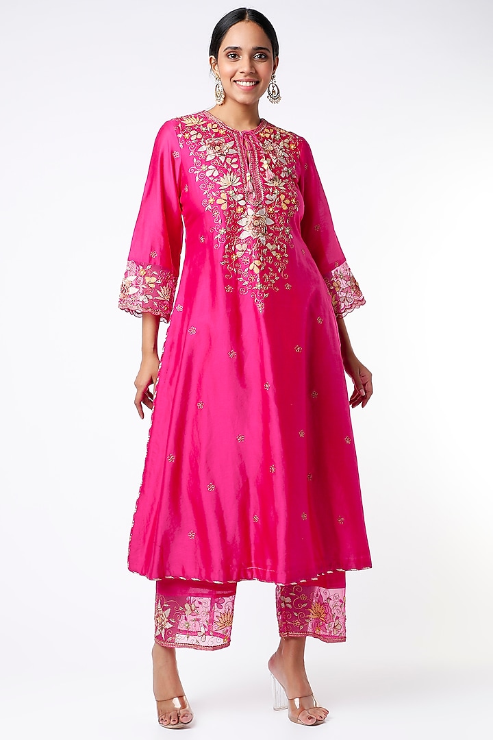 Neon Fuchsia Silk Chanderi Kurta Set by Niti Bothra at Pernia's Pop Up Shop