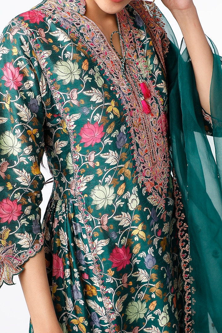 Green Kalamkari Printed Kurta Set by Niti Bothra at Pernia's Pop Up Shop