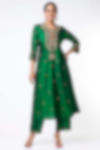 Emerald Green Silk Kurta Set by Niti Bothra at Pernia's Pop Up Shop