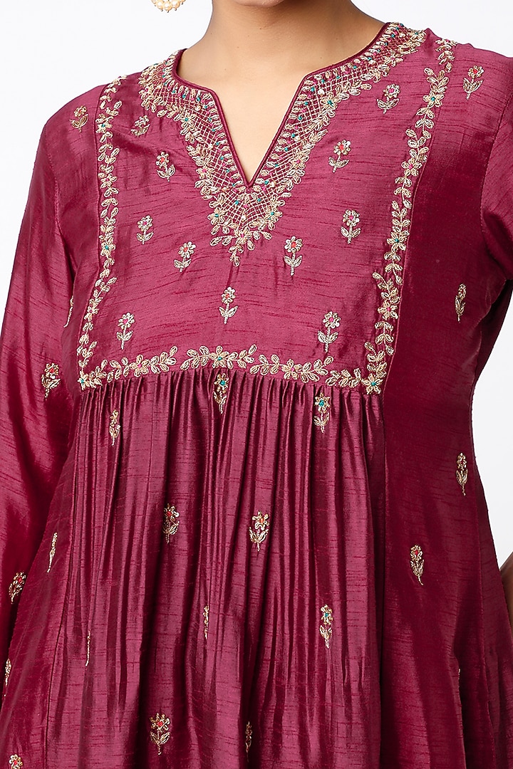 Maroon Kurta Set With Zardosi Work by Niti Bothra at Pernia's Pop Up Shop