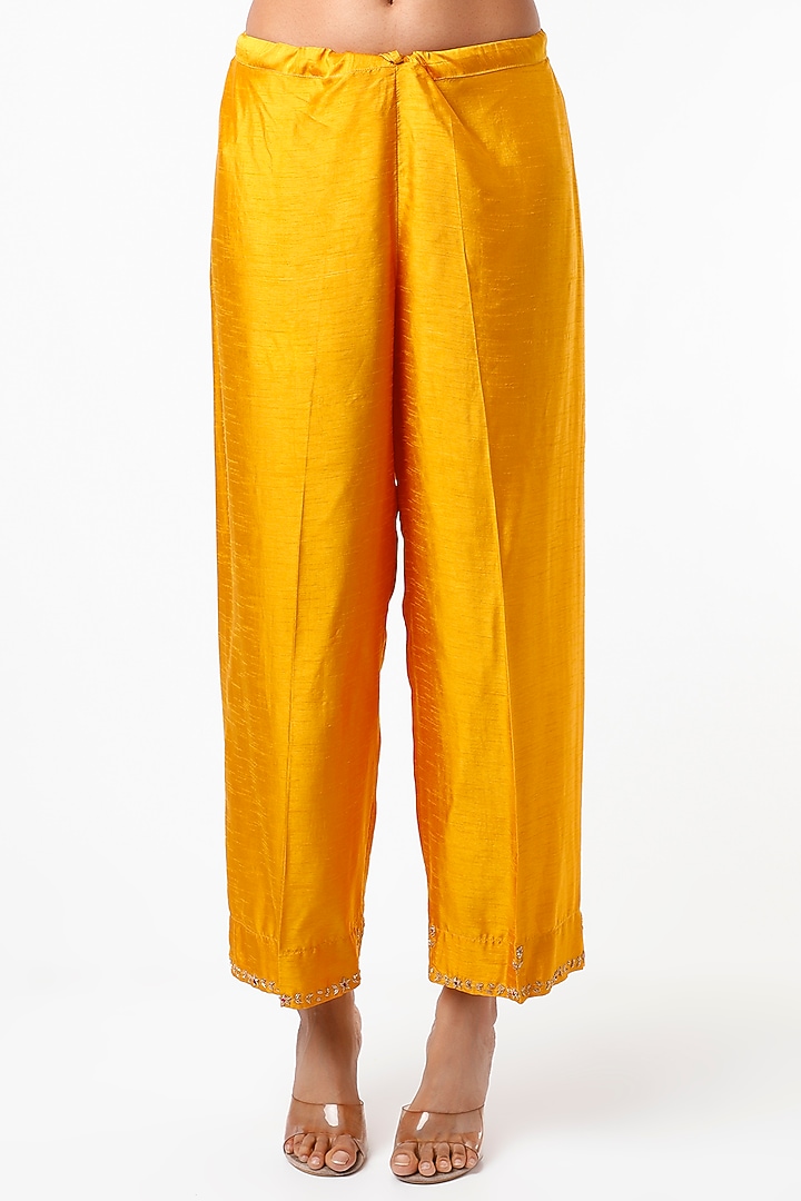 Mango Yellow Silk Kurta Set by Niti Bothra at Pernia's Pop Up Shop