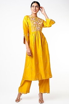 product-color-Yellow