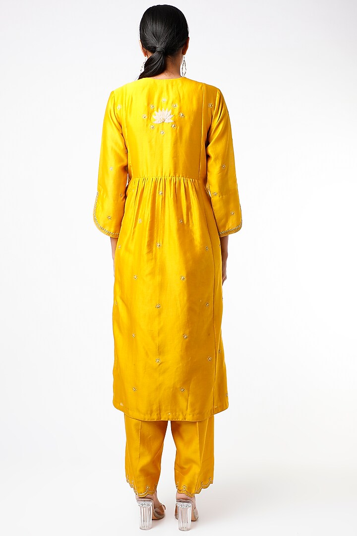 Citrus Yellow Silk Chanderi Kurta Set by Niti Bothra at Pernia's Pop Up Shop