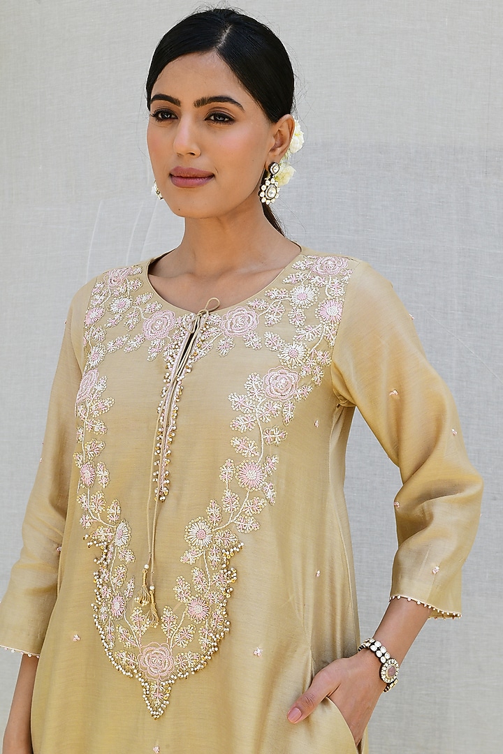 Ivory Silk Hand Embroidered Kurta Set by Niti Bothra at Pernia's Pop Up Shop