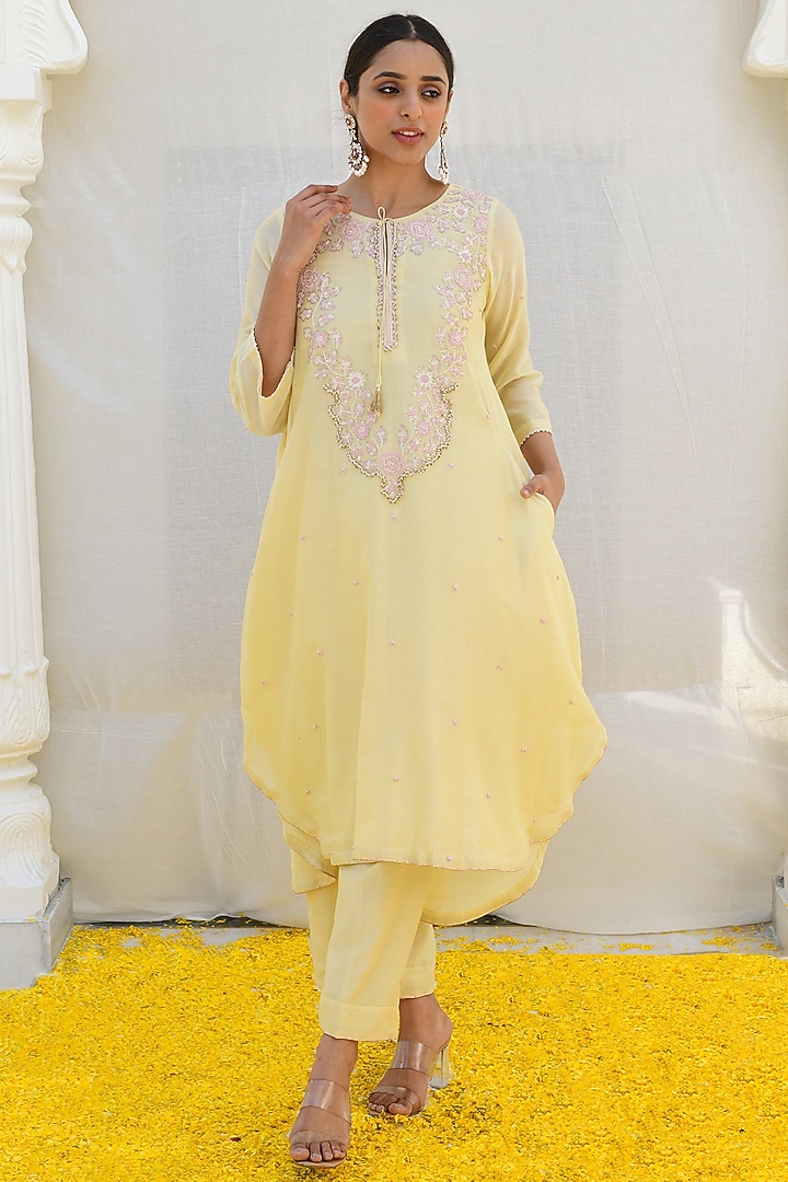 Lemon Yellow Silk Hand Embroidered Kurta Set by Niti Bothra at Pernia's Pop Up Shop