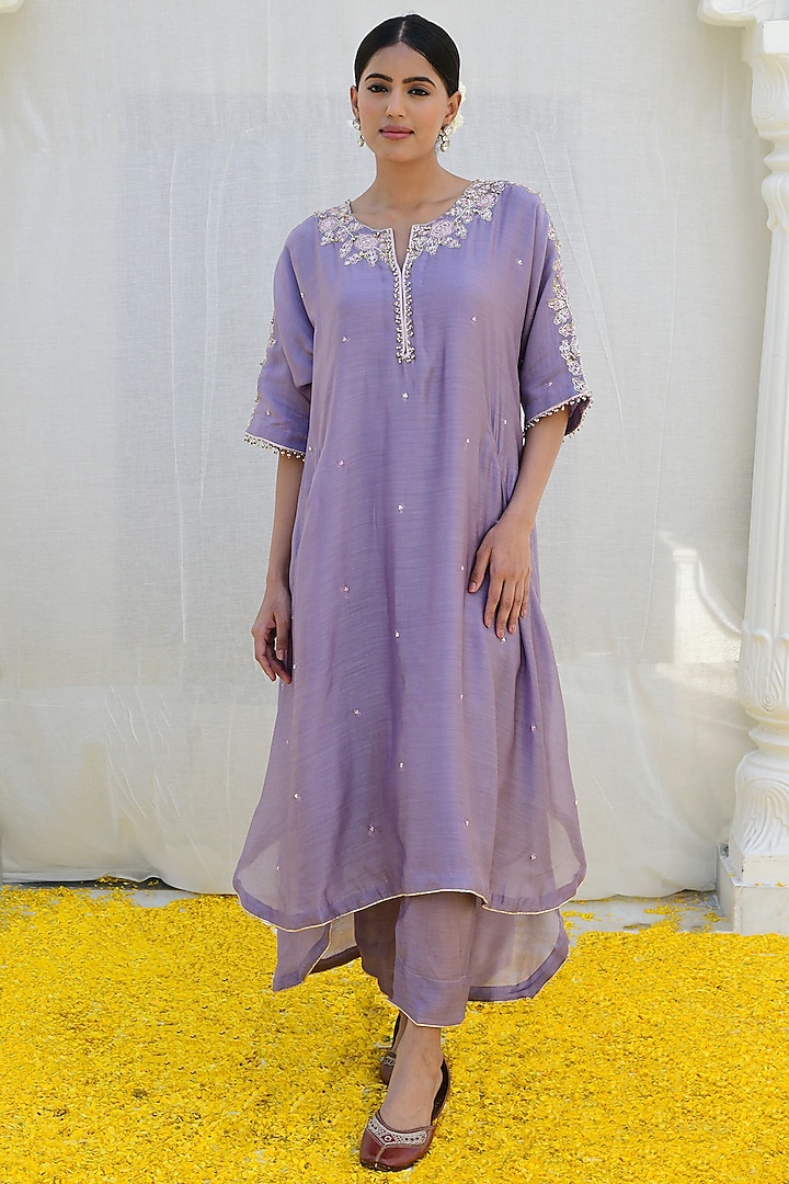 Lilac Silk Hand Embroidered Kurta Set by Niti Bothra