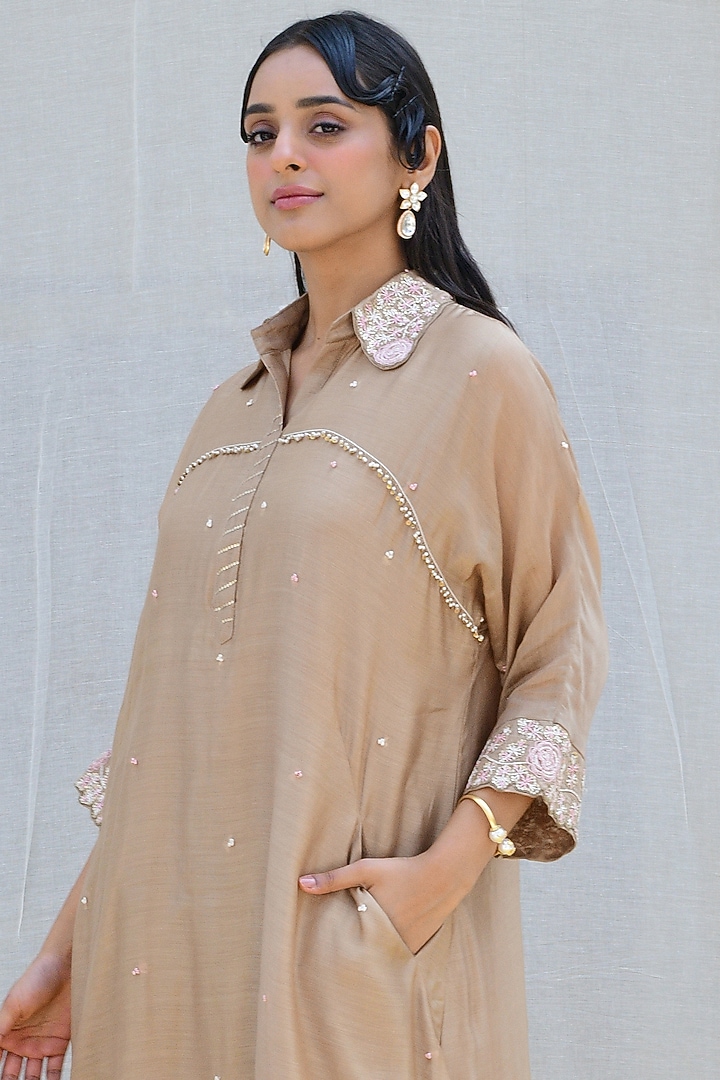 Ivory Silk Hand Embroidered Kurta Set by Niti Bothra at Pernia's Pop Up Shop