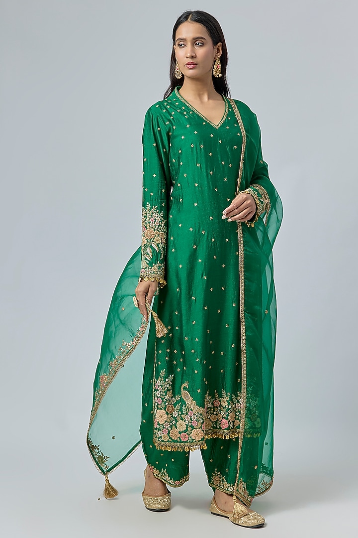 Green Chiniya Silk Applique Embroidered Long Kurta Set by Niti Bothra at Pernia's Pop Up Shop