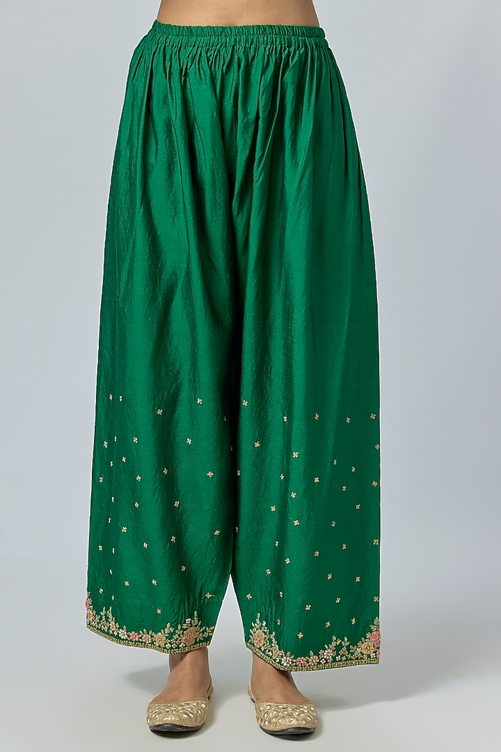 Green Chiniya Silk Applique Embroidered Long Kurta Set by Niti Bothra at Pernia's Pop Up Shop