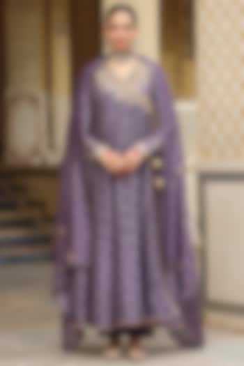 Purple Silk Chanderi Zardosi Embroidered & Printed Kurta Set by Niti Bothra at Pernia's Pop Up Shop