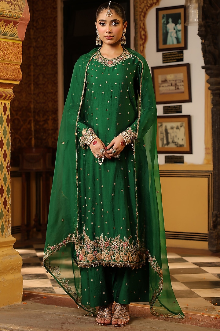 Green Chiniya Silk Zardosi Embroidered Kurta Set by Niti Bothra at Pernia's Pop Up Shop