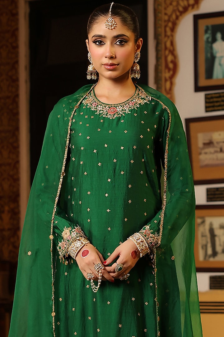 Green Chiniya Silk Zardosi Embroidered Kurta Set by Niti Bothra at Pernia's Pop Up Shop