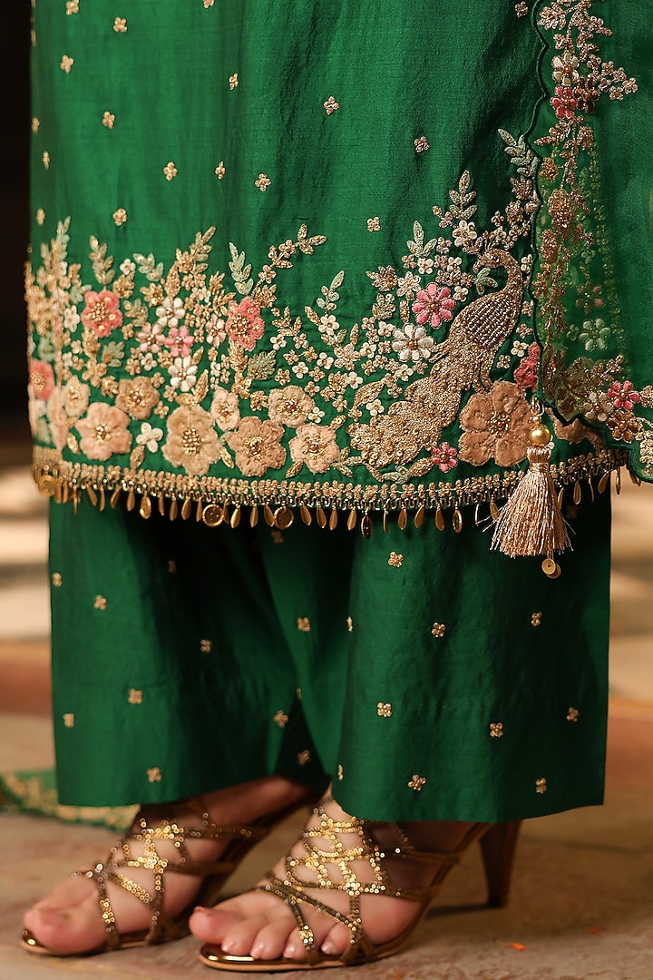 Green Chiniya Silk Zardosi Embroidered Kurta Set by Niti Bothra at Pernia's Pop Up Shop